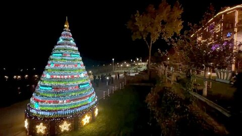 Ya en Navidad, con 'Prada a Tope'. La Banda de Música Ciudad de Ponferrada ha recibido la Castaña de Oro de la Fundación Prada en un acto en el que su impulsor, José Luis Prada, ha animado a buscar la superación con esfuerzo.