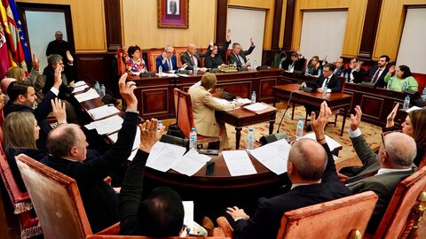 El Ayuntamiento de León celebra el pleno ordinario del mes de noviembre con la aprobación inicial del presupuesto general para 2025. Foto: Campillo