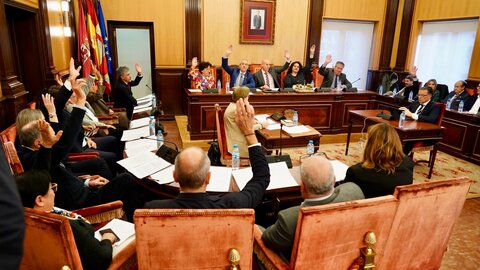 El Ayuntamiento de León celebra el pleno ordinario del mes de noviembre con la aprobación inicial del presupuesto general para 2025. Foto: Campillo