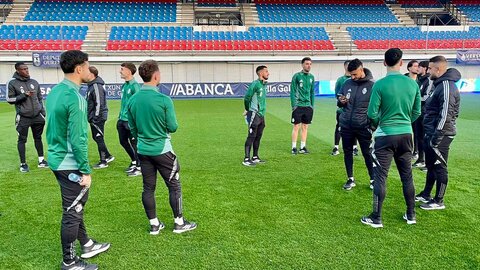 La Ponferradina entró tarde en el partido, demasiado tarde, y no pudo remontar un 2-0 en contra que deja al Ourense fuera de los puestos de descenso tras conseguir su tercera victoria consecutiva mientras que el cuadro berciano pierde la oportunidad de dormir en los puestos de promoción de ascenso.