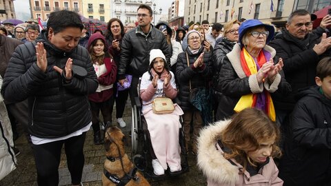 El Bierzo sale a la calle en defensa de la sanidad. 15.000 personas rechazan la actual situación sanitaria en la comarca (5)