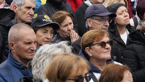 El Bierzo sale a la calle en defensa de la sanidad. 15.000 personas rechazan la actual situación sanitaria en la comarca (12)