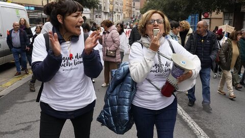 El Bierzo sale a la calle en defensa de la sanidad. 15.000 personas rechazan la actual situación sanitaria en la comarca (13)