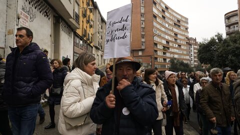 El Bierzo sale a la calle en defensa de la sanidad. 15.000 personas rechazan la actual situación sanitaria en la comarca (25)