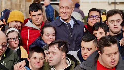 El alcalde de León, José Antonio Diez, preside los actos del Día Internacional de las Personas con Discapacidad. Fotos: Campillo