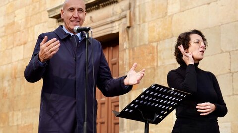 El alcalde de León, José Antonio Diez, preside los actos del Día Internacional de las Personas con Discapacidad. Fotos: Campillo