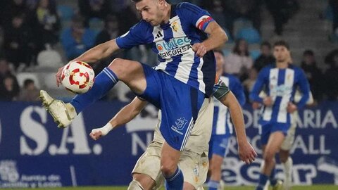 Una gran Ponferradina empata al límite gana a los penaltis y se medirá a un Primera. El equipo berciano se mantiene en la Copa tras superar un partido vibrante cargado de altibajos y en el que ofreció una buena versión.