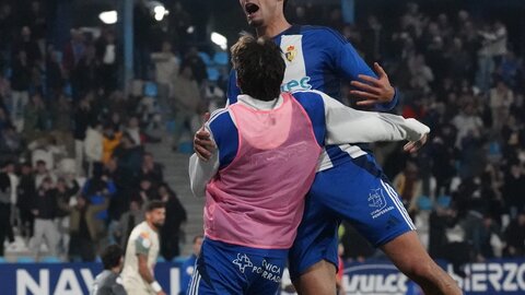 Una gran Ponferradina empata al límite gana a los penaltis y se medirá a un Primera. El equipo berciano se mantiene en la Copa tras superar un partido vibrante cargado de altibajos y en el que ofreció una buena versión.