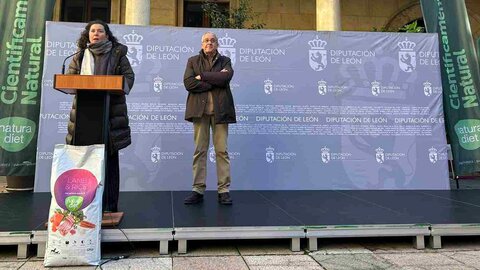 El Palacio de los Guzmanes ha acogido este sábado la entrega de premios del Campeonato de León para Mastín, organizado por la Sociedad Canina de León, en colaboración con la Diputación de León.