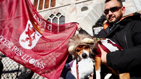 Conceyu País Llionés y una veintena de asociaciones de Xuntanza Llionesista convocan una concentración para revindicar la autonomía de la Región Leonesa. Fotos: Campillo