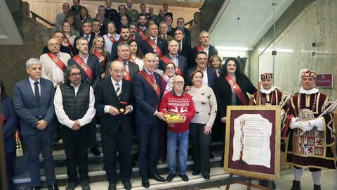 Entrega de la Medalla de Oro de la ciudad a Asprona León, que trabaja desde hace 60 años por la plena inclusión personas con discapacidad intelectual o del desarrollo.