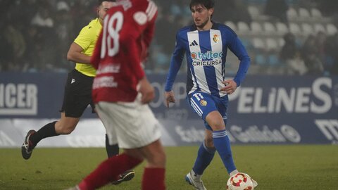 La Ponferradina liquida el Tarazona en dos minutos y cotiza al alza. El equipo berciano se engancha a lo alto de la clasificación y deja ver su buen momento en la Liga.