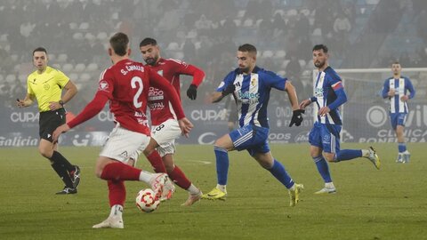 La Ponferradina liquida el Tarazona en dos minutos y cotiza al alza. El equipo berciano se engancha a lo alto de la clasificación y deja ver su buen momento en la Liga.