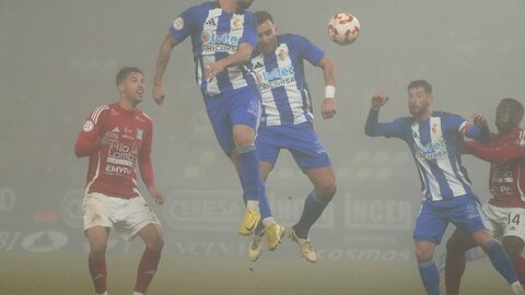 La Ponferradina liquida el Tarazona en dos minutos y cotiza al alza. El equipo berciano se engancha a lo alto de la clasificación y deja ver su buen momento en la Liga.