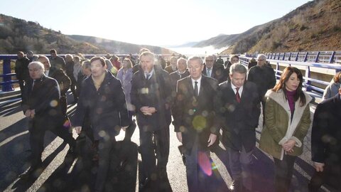 El ministro de Transportes y Movilidad Sostenible, Óscar Puente, preside la puesta en servicio del nuevo viaducto de ‘El Castro’ de la A-6, sentido A Coruña, y la apertura del segundo carril de la calzada sentido Madrid. También asiste el presidente de la Junta de Castilla y León, Alfonso Fernández Mañueco. Fotos: César Sánchez