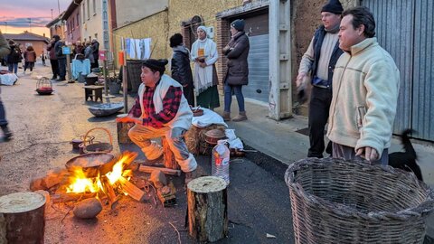 La junta vecinal de Villalobar organiza por segundo año consecutivo este Belén fruto del empeño y la imaginación de sus vecinos.