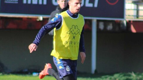 La plantilla de la Cultural y Deportiva leonesa se enfrenta este fin de semana al Barça Atlétic después de una semana de entrenamientos tras el parón navideño. Fotos: CyD Leonesa.