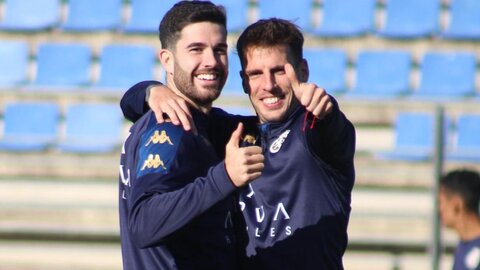 La plantilla de la Cultural y Deportiva leonesa se enfrenta este fin de semana al Barça Atlétic después de una semana de entrenamientos tras el parón navideño. Fotos: CyD Leonesa