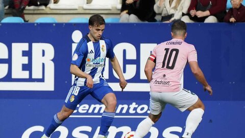 Dolorosa derrota de la Ponferradina ante el Sestao (1-2). El equipo de Javi Rey, que contaba con todo a su favor, 'pincha' en el tramo final del encuentro, pierde su ventaja y termina encajando una dolorosa derrota ante su afición.