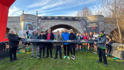 La ciudad de León ha acogido este domingo la decimotercera edición de la carrera Trascandamia, que abre el calendario deportivo del año con salida y llegada en el Puente Romano de Puente Castro y para la que se han inscrito unas 700 personas. Fotos: Campillo | Ayto León