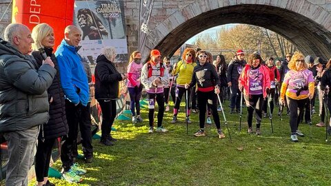 La ciudad de León ha acogido este domingo la decimotercera edición de la carrera Trascandamia, que abre el calendario deportivo del año con salida y llegada en el Puente Romano de Puente Castro y para la que se han inscrito unas 700 personas. Fotos: Campillo | Ayto León