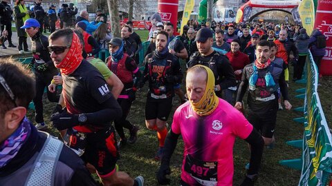 La ciudad de León ha acogido este domingo la decimotercera edición de la carrera Trascandamia, que abre el calendario deportivo del año con salida y llegada en el Puente Romano de Puente Castro y para la que se han inscrito unas 700 personas. Fotos: Campillo | Ayto León