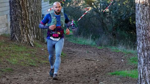 La ciudad de León ha acogido este domingo la decimotercera edición de la carrera Trascandamia, que abre el calendario deportivo del año con salida y llegada en el Puente Romano de Puente Castro y para la que se han inscrito unas 700 personas. Fotos: Campillo | Ayto León