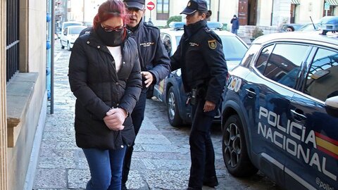 Los acusados por la muerte violenta de una prostituta en Cembranos en 2021 llegan a la Audiencia Provincial de León. Foto: Peio García.