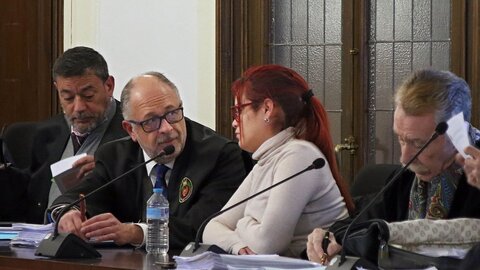 Los acusados por la muerte violenta de una prostituta en Cembranos en 2021 llegan a la Audiencia Provincial de León. Foto: Peio García.