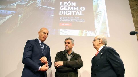 El alcalde de Le?n, Jos? Antonio Diez, presenta junto al Fundador y director ejecutivo de TecnoSylva, Joaqu?n Ram?rez, un proyecto conjunto para la ciudad de Le?n