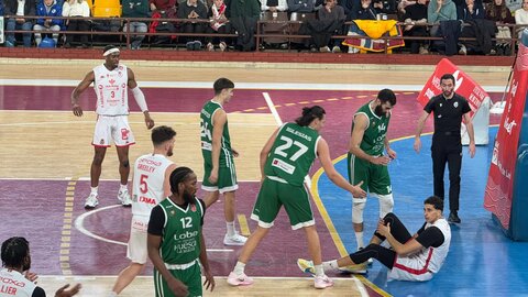 La mejor versión de la Cultural de Baloncesto cortó la respiración y el juego del Lobe Huesca en un encuentro en el que el conjunto leonés se impuso en todas las facetas del juego