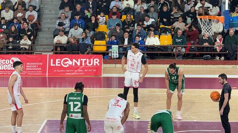 La mejor versión de la Cultural de Baloncesto cortó la respiración y el juego del Lobe Huesca en un encuentro en el que el conjunto leonés se impuso en todas las facetas del juego