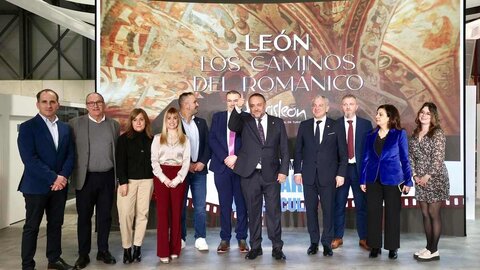 El Consorcio de Turismo de León puso hoy el foco en 19 recursos seleccionados y que constituyen la denominada ‘Ruta del románico’, una idea presentada hoy en el expositor de Castilla y León, junto a un nuevo spot publicitario, en el marco de la Feria Internacional de Turismo (Fitur), que se celebra en Madrid. Fotos: Juan Lázaro