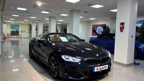 BMW 840d xDrive Cabrio G14. Con solo 19.000 kilómetros y matriculado en Febrero de 2024 tiene 340 CV, cinco años de mantenimiento incluido, xDrive... y todo un Alauto.