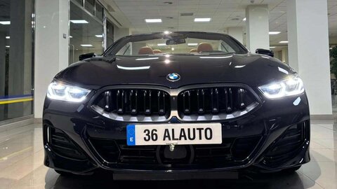 BMW 840d xDrive Cabrio G14. Con solo 19.000 kilómetros y matriculado en Febrero de 2024 tiene 340 CV, cinco años de mantenimiento incluido, xDrive... y todo un Alauto.