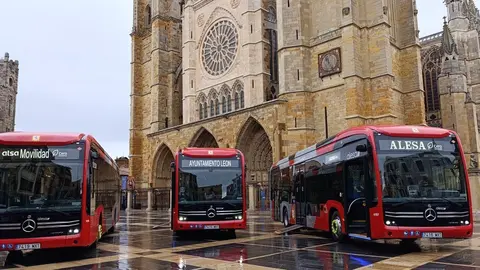 Presentación nuevos buses urbanos de León. Foto: Isabel Alonso Álvarez.