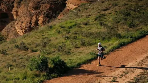 Iván Álvarez se propone batir el récord del mundo del Camino de Santiago Francés corriendo.