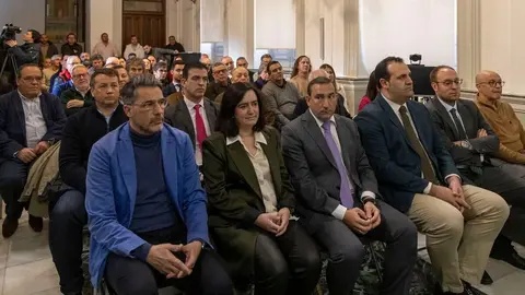 El consejero de la Presidencia, Luis Miguel González Gago, preside el acto de firma de convenios de adhesión al Plan de Expansión Rural del 012 con 92 alcaldes de la provincia de Salamanca. Foto: Susana Martín.