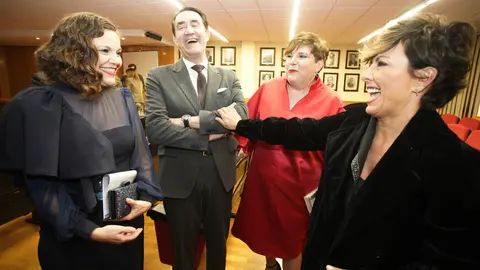 La mantenedora del LII Botillo de Bembibre, Sonsoles Ónega, durante el acto oficial en el consistorio berciano. Foto: César Sánchez