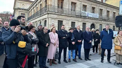 'Calle de la Hermandad Sacramental de Santa Marta y de la Sagrada Cena'. La Hermandad Sacramental de Santa Marta y de la Sagrada Cena tiene desde este viernes un rincón en el callejero de León. Fotos: Ayuntamiento de León