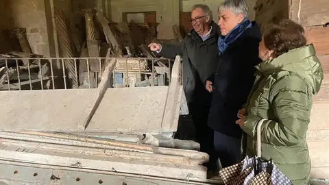 Cultura inicia la limpieza de la sacristía del Monasterio de Sandoval que albergará el depósito del Museo de León.