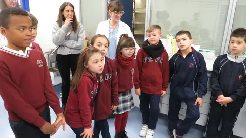 En el marco de la Semana de San Juan de Dios 2025 han visitado el centro dos clases de 3º de Primaria del Colegio La Anunciata.