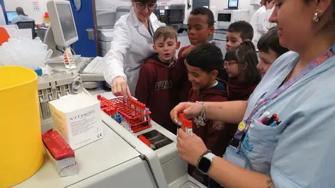 En el marco de la Semana de San Juan de Dios 2025 han visitado el centro dos clases de 3º de Primaria del Colegio La Anunciata.