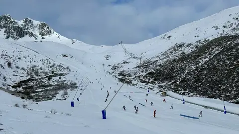 San Isidro recibe 4.646 esquiadores en el tercer fin de semana de marzo.