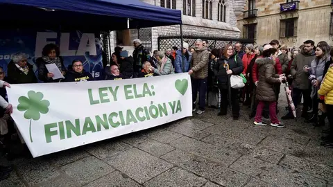 Centenares de personas piden ayuda de urgencia para los enfermos de ELA en fases 