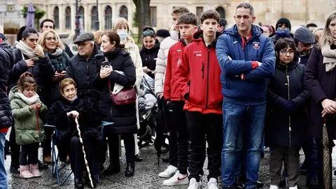 Centenares de personas piden ayuda de urgencia para los enfermos de ELA en fases 