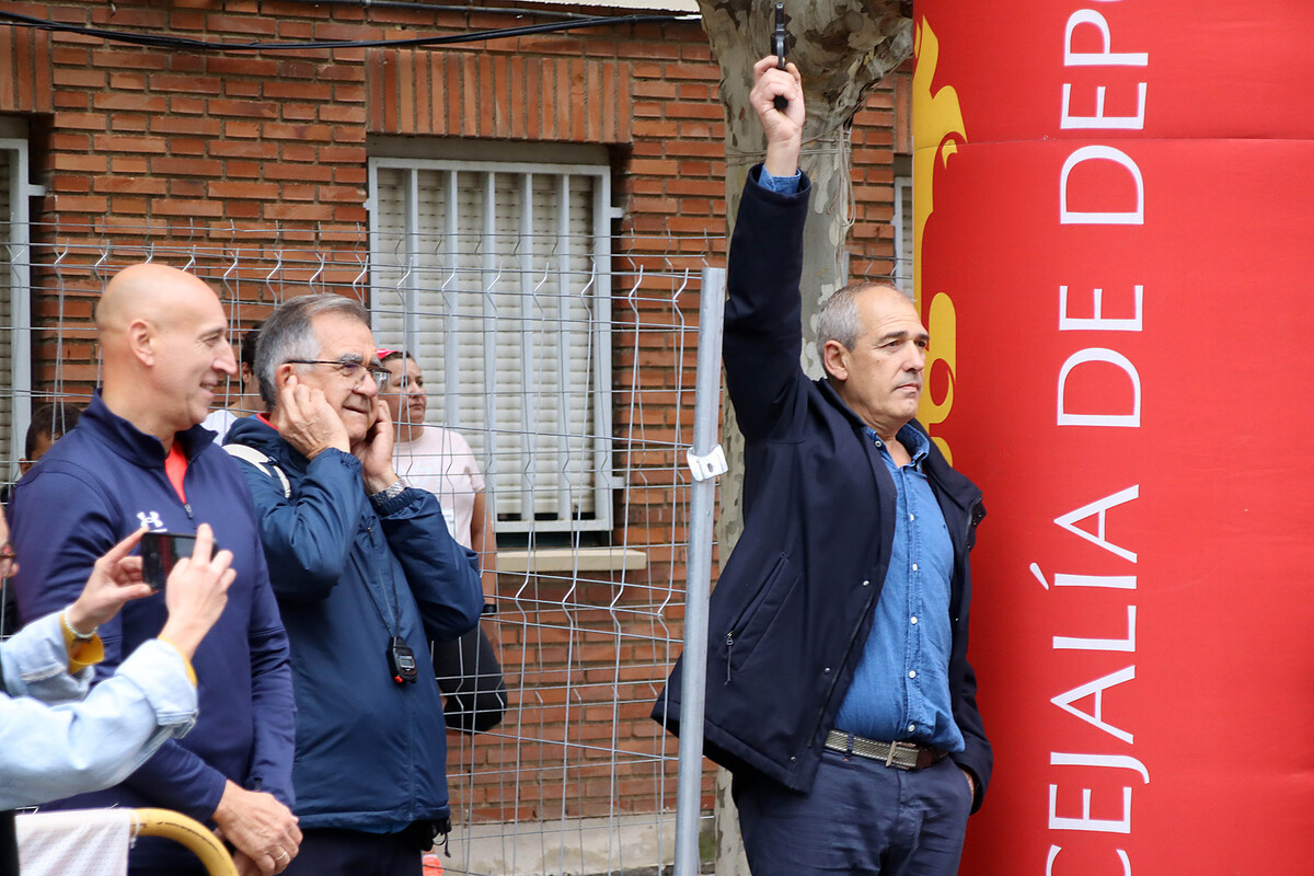 El alcalde de Le?n, Jos? Antonio Diez y el concejal de deportes, Vicente Canuria participan en la salida de la Carrera 10 km Hyundai Le?n Cuna del Parlamentarismo