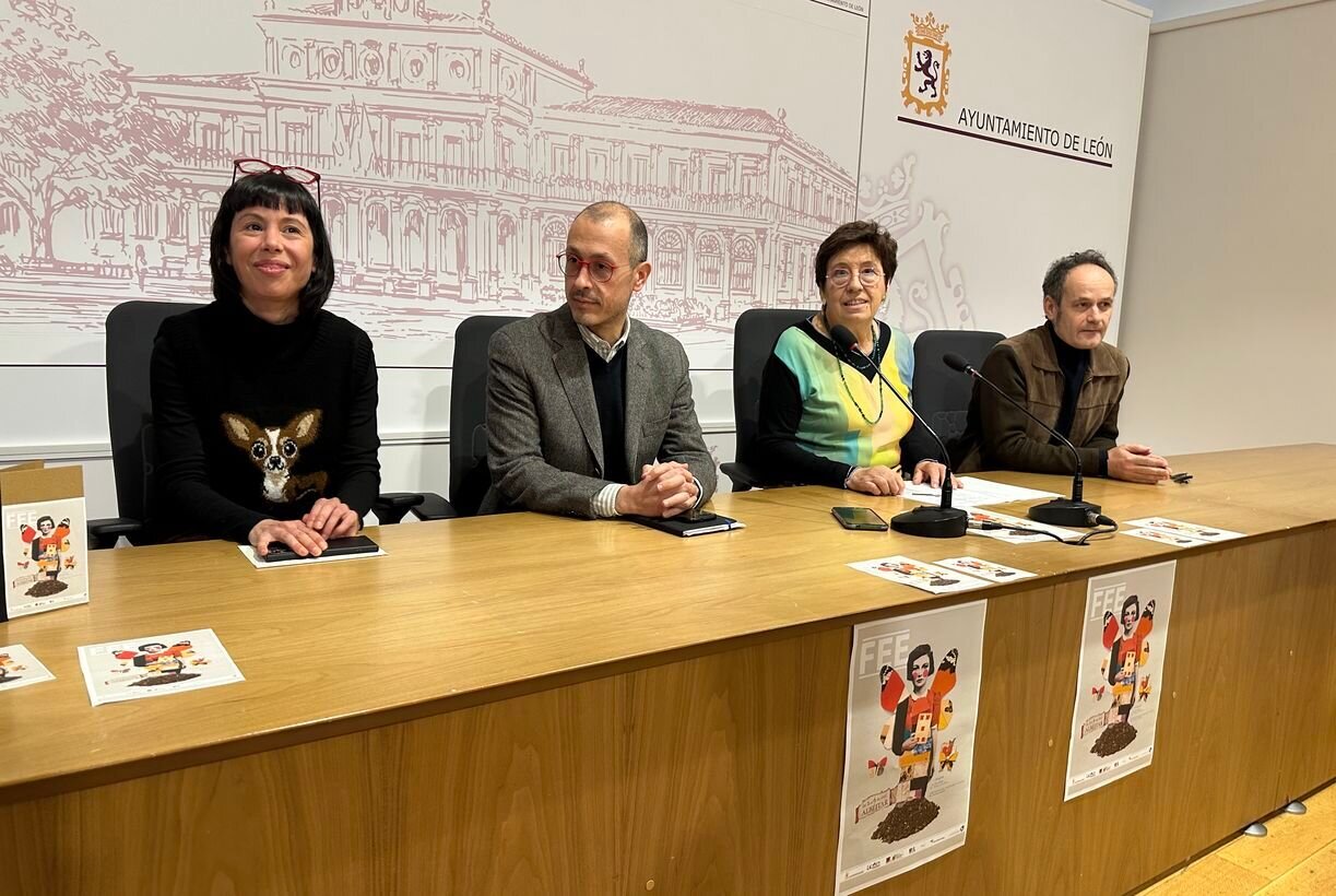 Imagen de la rueda de prensa de este lunes en el Salón de Plenos del Ayuntamiento.