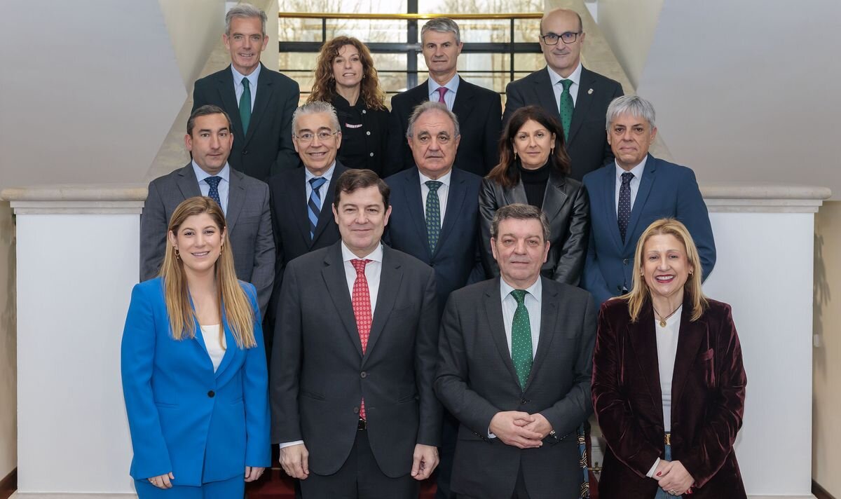 Mañueco se reúne con los delegados territoriales de las nueve provincias de Castilla y León.